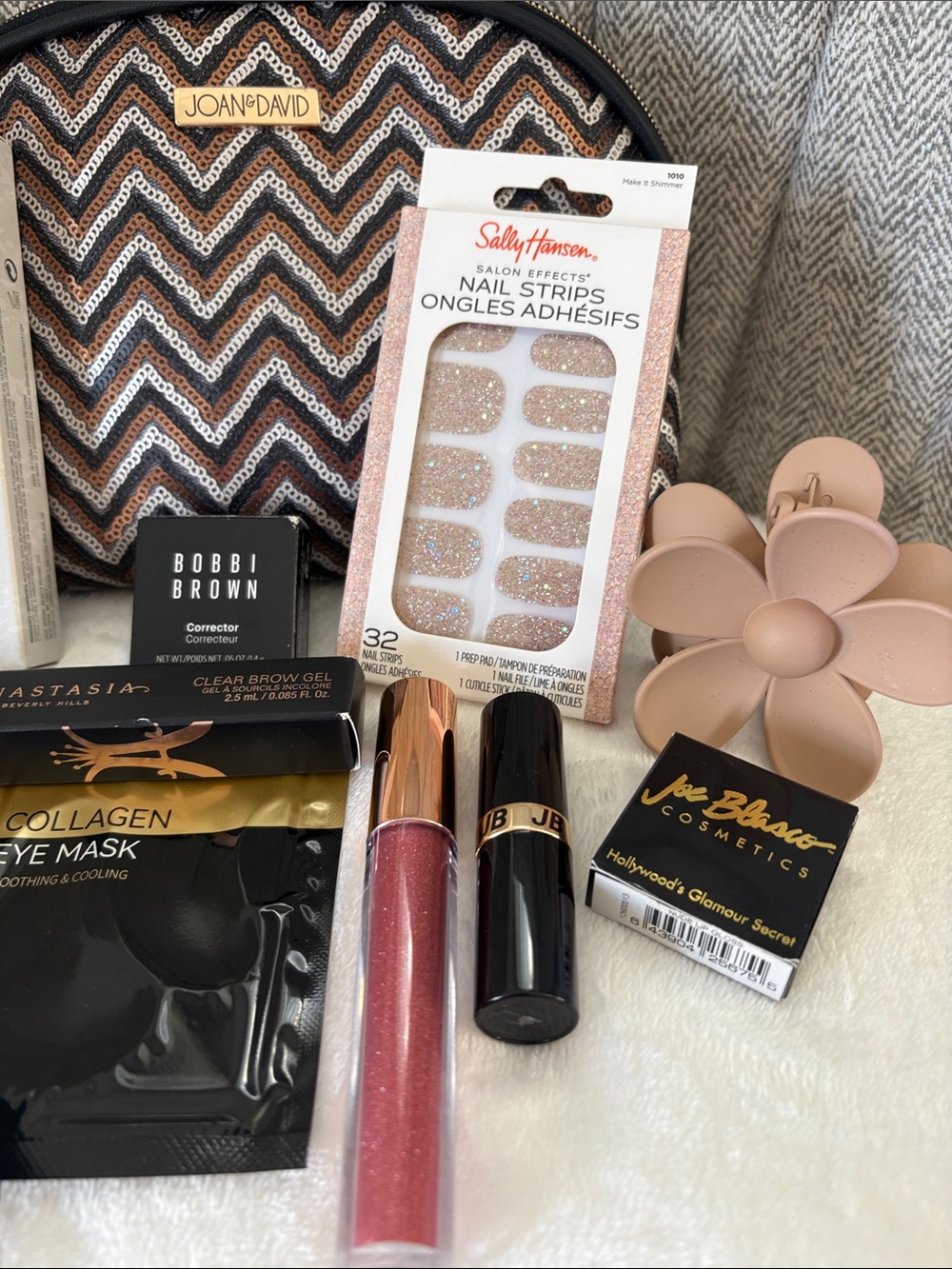 Beauty Bundle - Picture 3 of 16